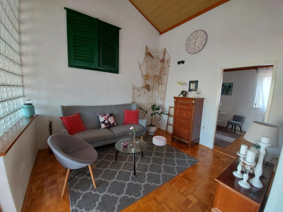 Apartments And Rooms Villa Dona Makarska Eksteriør bilde