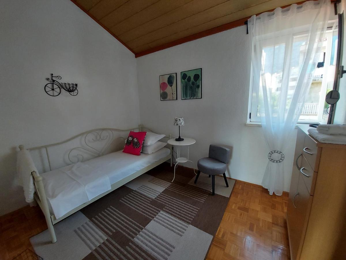 Apartments And Rooms Villa Dona Makarska Eksteriør bilde