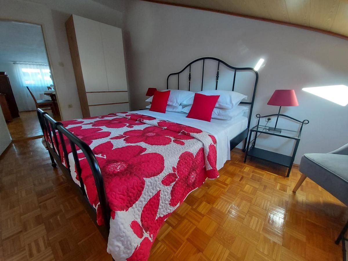 Apartments And Rooms Villa Dona Makarska Eksteriør bilde