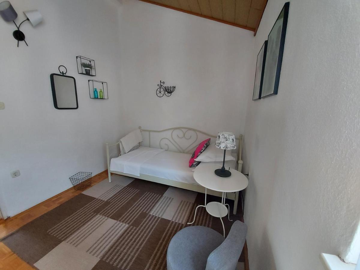 Apartments And Rooms Villa Dona Makarska Eksteriør bilde