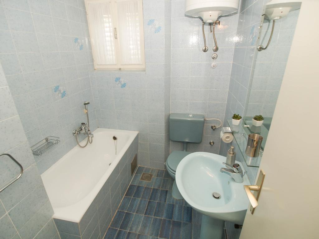Apartments And Rooms Villa Dona Makarska Eksteriør bilde