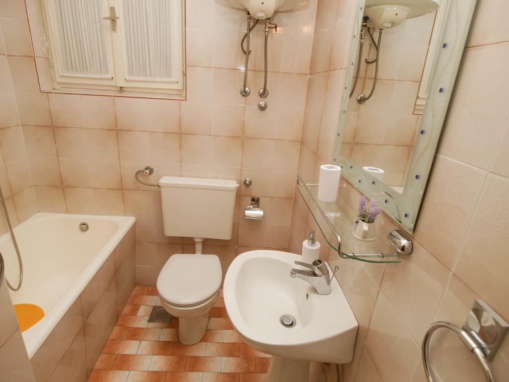 Apartments And Rooms Villa Dona Makarska Eksteriør bilde